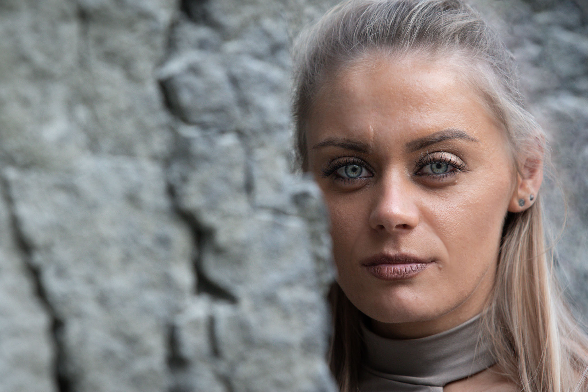 Ein Portrait der Künstlerin Jennit.